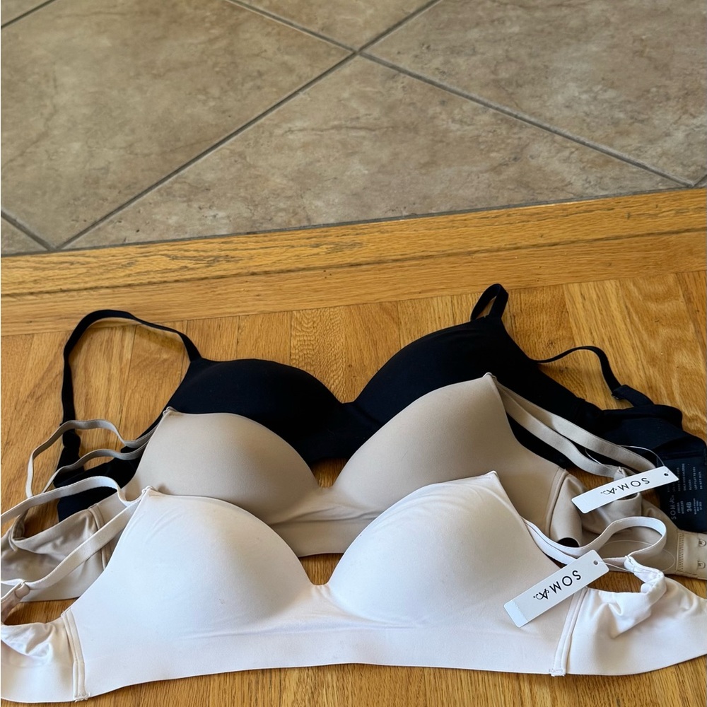 Soma Elegant Black and Cream Bra Set